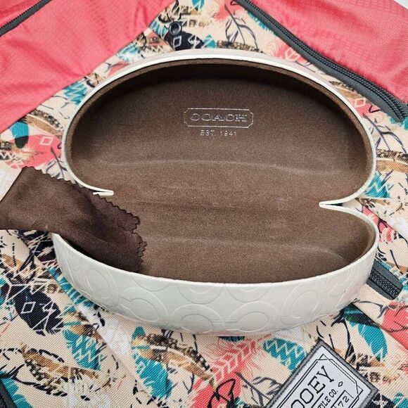 Coach Original White Logo Hard Sunglass Case Holder Sunglasses Microfiber Cloth - Picture 1 of 12